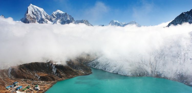 Everest Gokyo Chola Pass Trekking